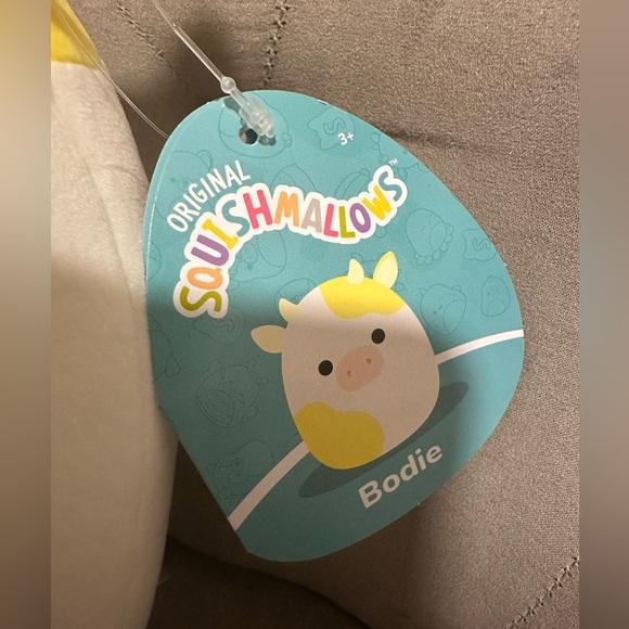 NWT 7" BODIE THE  COW SQUISHMAILLOW - Picture 3 of 4